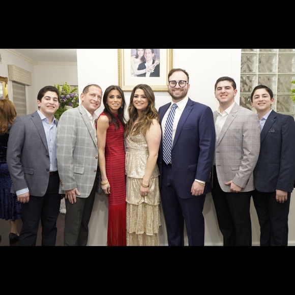 Meet your Posher, Sari - Picture 1 of 1